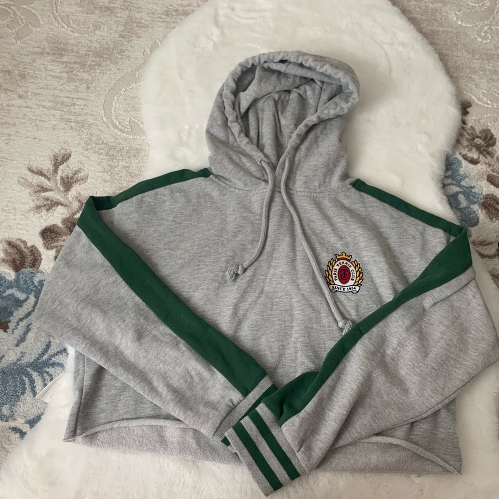 cropped hoodie